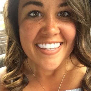 Meet your Posher, Leah